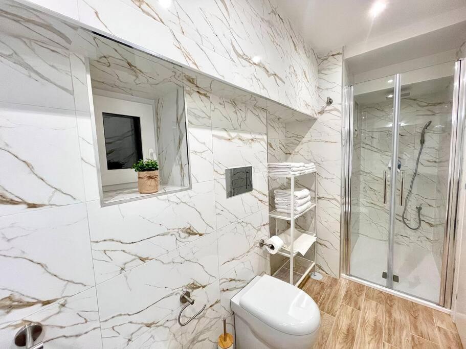 נאפולי Isabel Suite מראה חיצוני תמונה